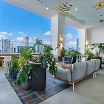 2 Bedrooms Design Condo Downtown Miami Pool And Gym